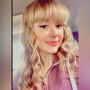 Meet your Posher, Athena